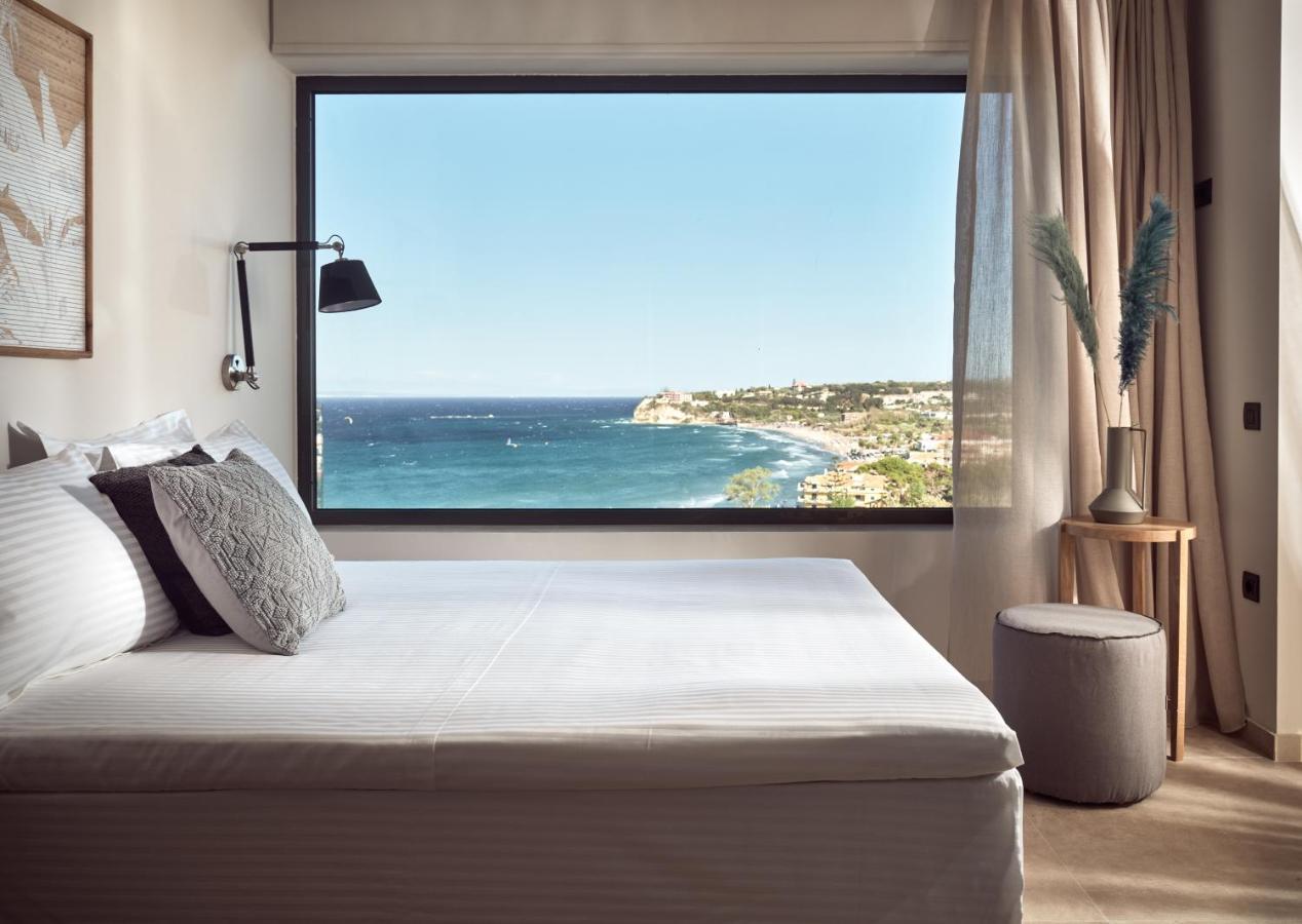 Uparati Villa - Hilltop Sea View Retreat 티실리비 외부 사진