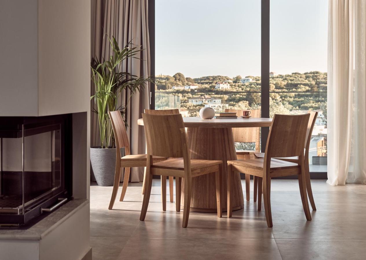 Uparati Villa - Hilltop Sea View Retreat 티실리비 외부 사진