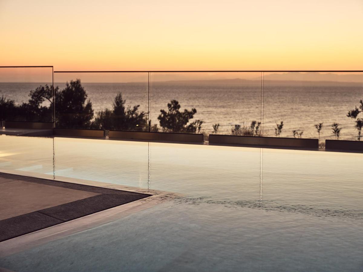 Uparati Villa - Hilltop Sea View Retreat 티실리비 외부 사진