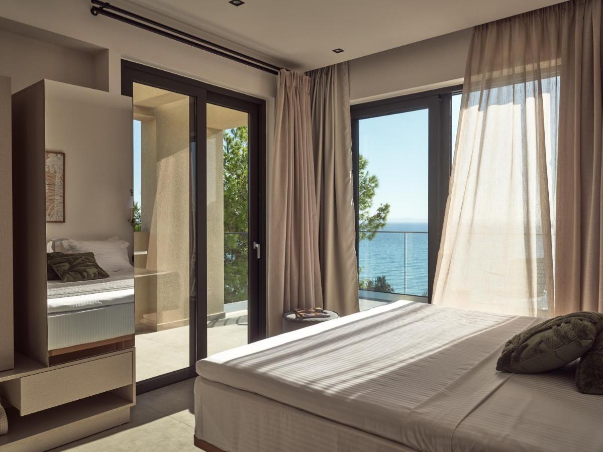 Uparati Villa - Hilltop Sea View Retreat 티실리비 외부 사진